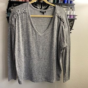 Long sleeve tee